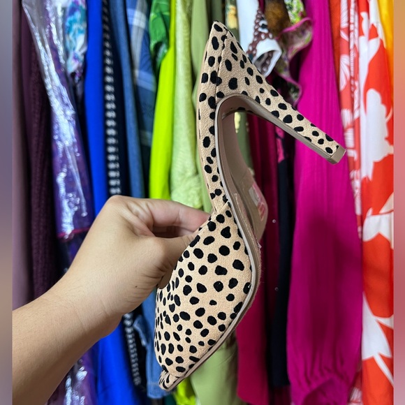 Cityclassified Cheetah Heels - Picture 3 of 3